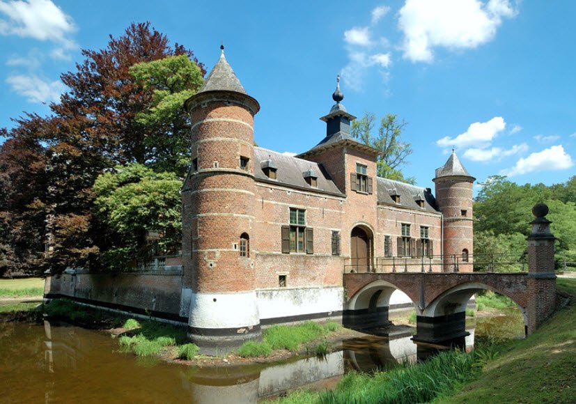 Kasteel Pulhof, Wijnegem, Belgium
